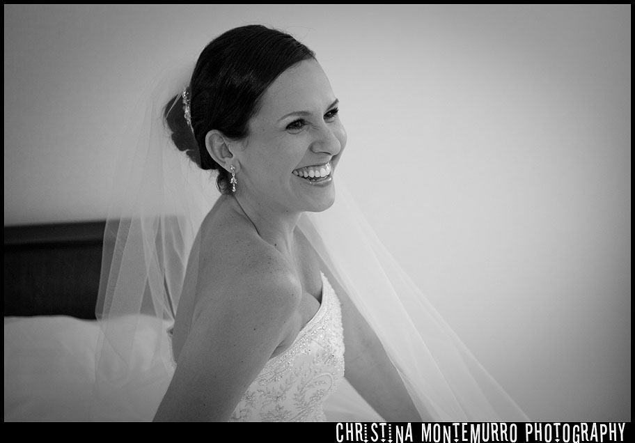 Holiday Inn Oakland Pittsburgh Wedding Photographer - Bride 