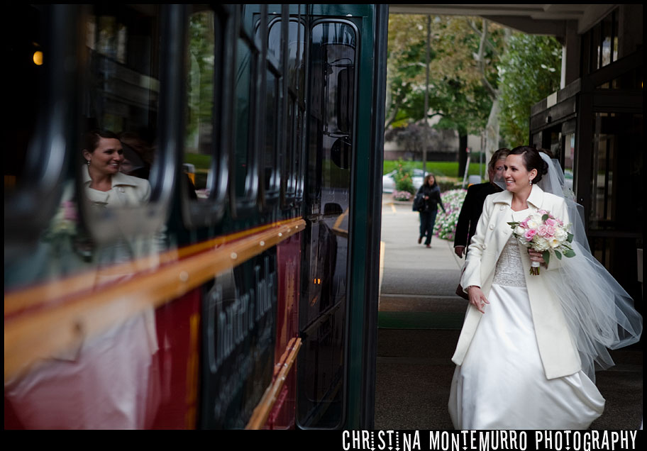 Holiday Inn Oakland Pittsburgh Wedding Photographer - Molly's Trolley